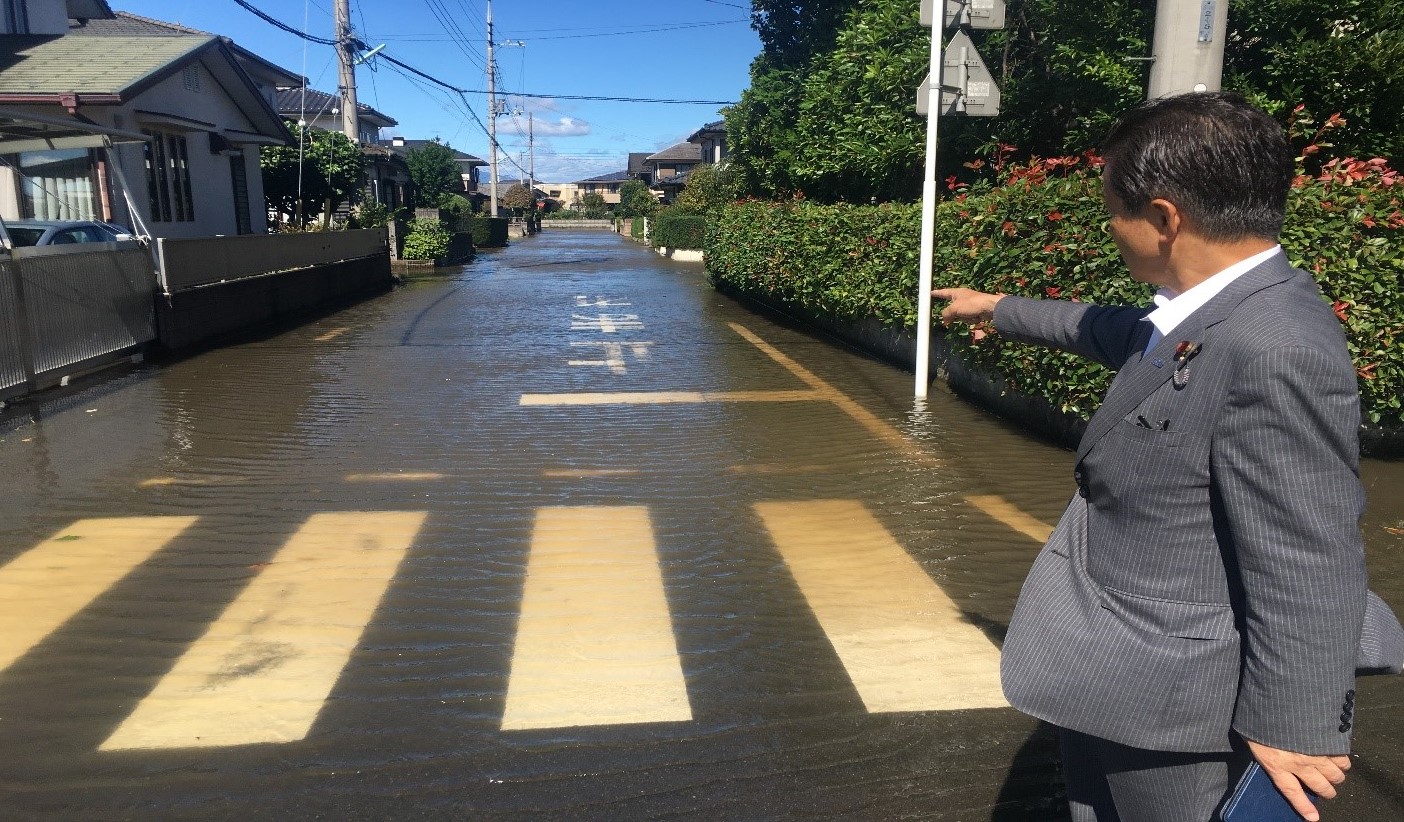 住宅街の浸水 (2).jpg